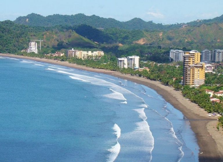 16 Best Swimming Beaches in Costa Rica.