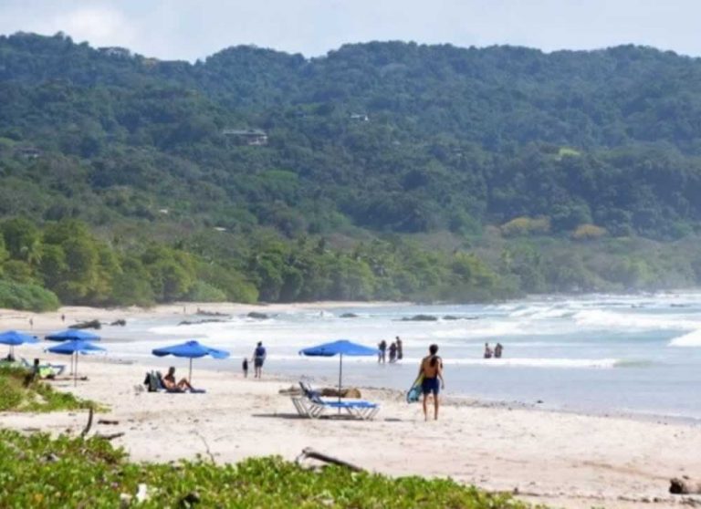 16 Best Swimming Beaches In Costa Rica 0998