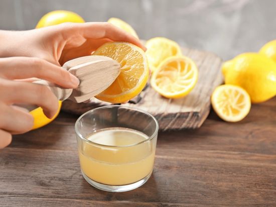 How To Get Rid Of Stretch Marks - Lemon Juice